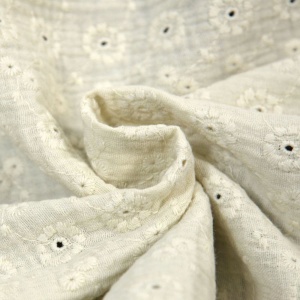 Cupon 65cm - Muselina cu broderie englezeasca - Suzy Ecru