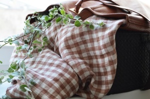 Material 100% In prespalat subtire - Gingham Chestnut - Img 3