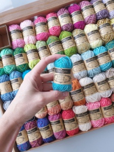 Pachet 58 sculuri x 10 gr - Scheepjes Stone Washed / River Washed - Img 5