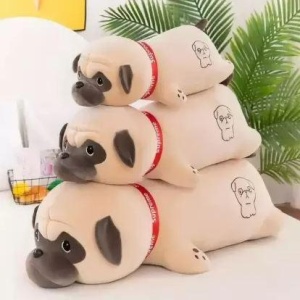 Perna lungă din pluș câine Mops