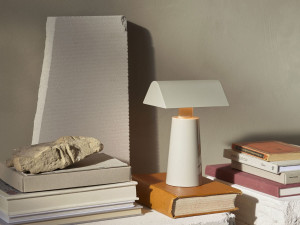 MF1 Caret Portable Table Lamp [DEMO] - Img 2