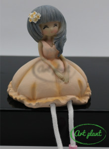 Figurina papusa de rasina, Fata cu rochita corai - Img 2