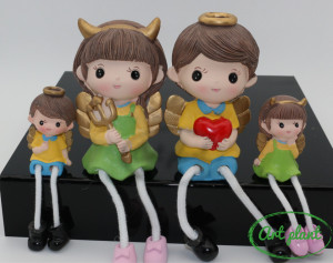 Set 4 figurine de răsină Familie Inger