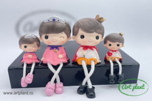 Set 4 figurine de răsină Familie Royal