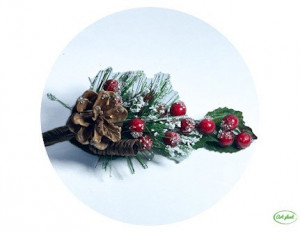 Ramura decorativa cu conuri si fructe de padure 18 cm