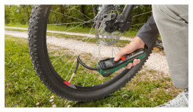 Compresor auto moto Bosch Cordless 3.6 V, 3 AH, 10.3 BAR