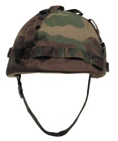 Casca din plastic model US cu husa - Woodland
