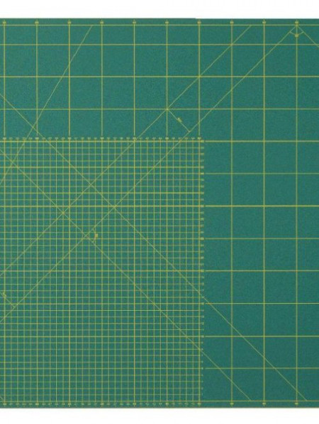 Planșă suport pentru tăiat, croit, marcat tipare si modele de patchwork – gradată în cm și inch