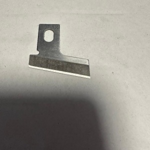 Cutit butoniera usoara 30 mm