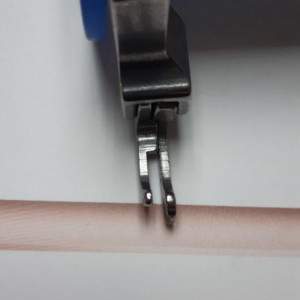 PICIORUS Compensator ingust CL1/16 NS pentru masina cu transport la ac cu gaura lunga - Img 2