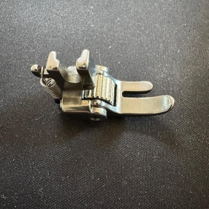 Piciorus cu rola teflon , masina - piele, materiale groase