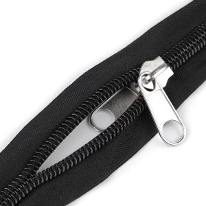 Fermoar spiralat lățime 1 cm, lungime 250 cm, cursor cu dublu tragator