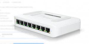 Ubiquiti UniFi 8 port switch, USW-LITE-8-POE, 8 x 10/100/1000 Mbe RJ 45 ports, 4 x POE, 8 Gbps, buget POE: 52W, SMB layer 2 PoE GbE switch, dimensiuni: 99.6 x 163.7 x 31.7 mm. - Img 3