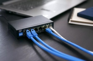 Extralink KRIOS PoE Switch 4x Gigabit PoE/PoE+ 2x RJ45 Uplink Gigabit 60W - Img 3