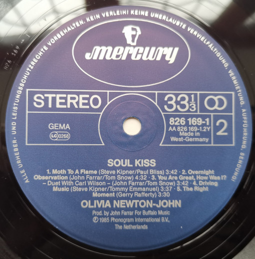 Olivia Newton-John – албум Soul Kiss - Img 3