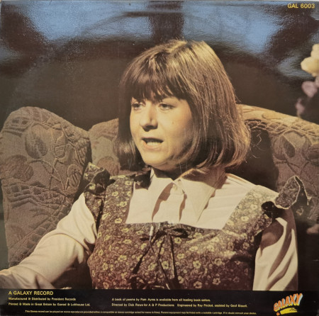 Pam Ayres ‎– албум Some Of Me Poems &amp; Songs - Img 2