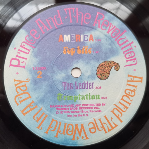 Prince And The Revolution – албум Around The World In A Day - Img 3