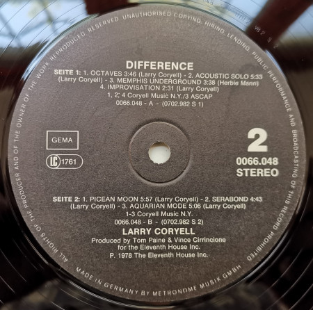 Larry Coryell – албум Difference - Img 3
