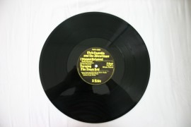 Elvis Costello And The Attractions ‎– сингъл I Wanna Be Loved / Turning The Town Red - Img 3