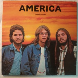 America ‎– албум Homecoming