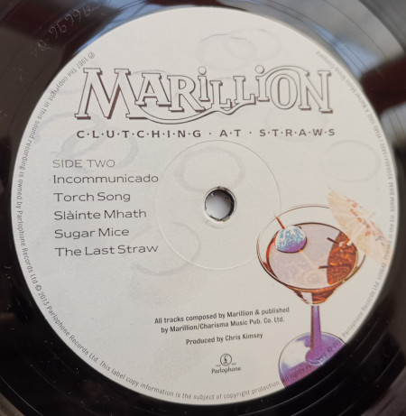 Marillion – албум Clutching At Straws - Img 2