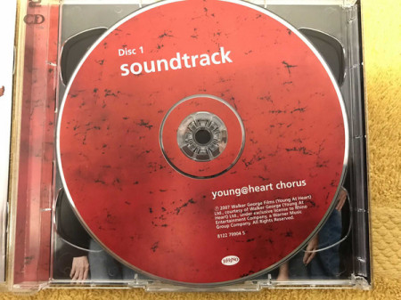 Young@Heart Chorus ‎– албум Young@Heart (CD) - Img 3