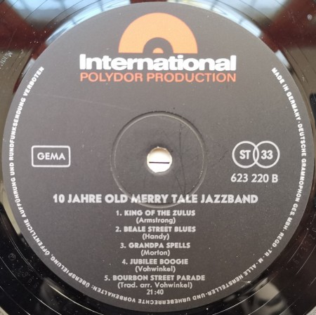 Old Merry Tale Jazzband ‎– албум 10 Jahre Old Merry Tale Jazzband - Img 2