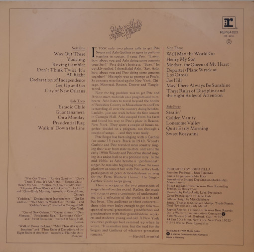 Pete Seeger &amp; Arlo Guthrie – албум Together In Concert - Img 2