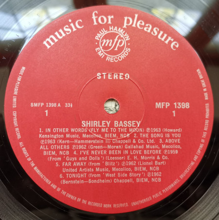 Shirley Bassey – албум The Fabulous Shirley Bassey - Img 3