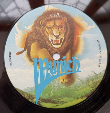Munich ‎– албум Sideshow - Img 3
