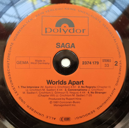 Saga – албум Worlds Apart - Img 3