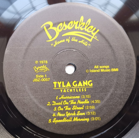 Tyla Gang – албум Yachtless - Img 3