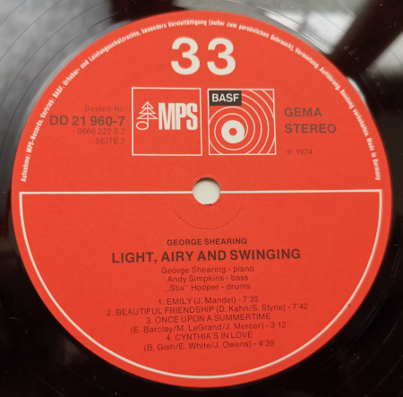 George Shearing – албум Light - Airy &amp; Swinging - Img 3