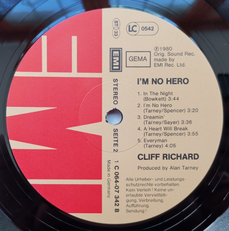 Cliff Richard – албум I'm No Hero - Img 3