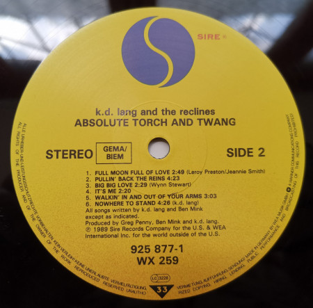 k.d. lang And The Reclines – албум Absolute Torch And Twang - Img 3