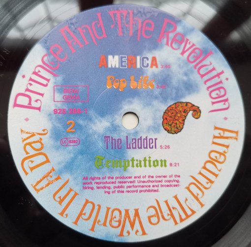 Prince And The Revolution – албум Around The World In A Day - Img 3