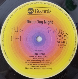 Three Dog Night – албум Pop Gold - Img 2
