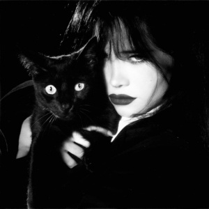 Nessa Barrett - JESUS LOVES A PRIMADONNA (1 x LP)
