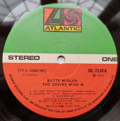 Bette Midler – албум The Divine Miss M - Img 3