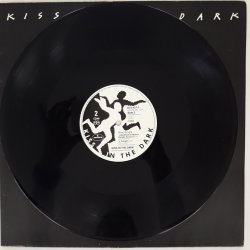 Kiss In The Dark ‎– сингъл Backfield In Motion - Img 3