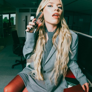 LOV3LESS - CHIEF EXECUTIVE OFFICER