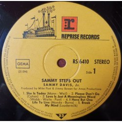 Sammy Davis Jr. ‎– албум Sammy Steps Out - Img 3