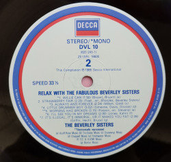 The Cookies – албум Relax With The Fabulous Beverley Sisters - Img 2