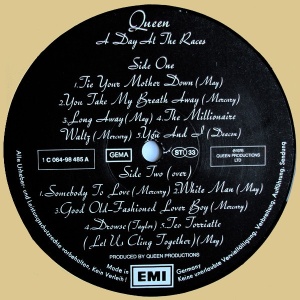 Queen – албум A Day At The Races - Img 3