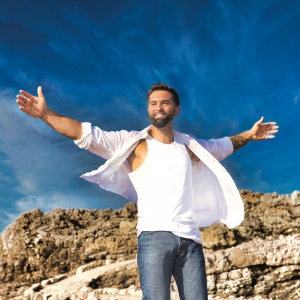 GIRAC, KENDJI - VIVRE...