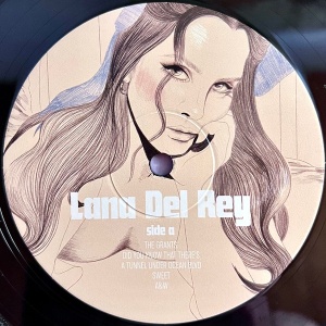 Lana Del Rey – албум Did You Know That There's A Tunnel Under Ocean Blvd - Img 3