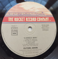 Elton John – албум A Single Man - Img 2