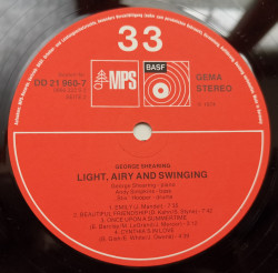 George Shearing – албум Light - Airy & Swinging - Img 3