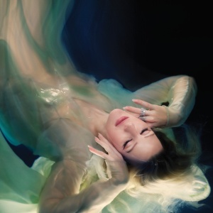 GOULDING, ELLIE - HIGHER THAN HEAVEN