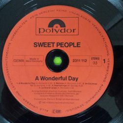 Sweet People ‎– албум A Wonderful Day - Img 3